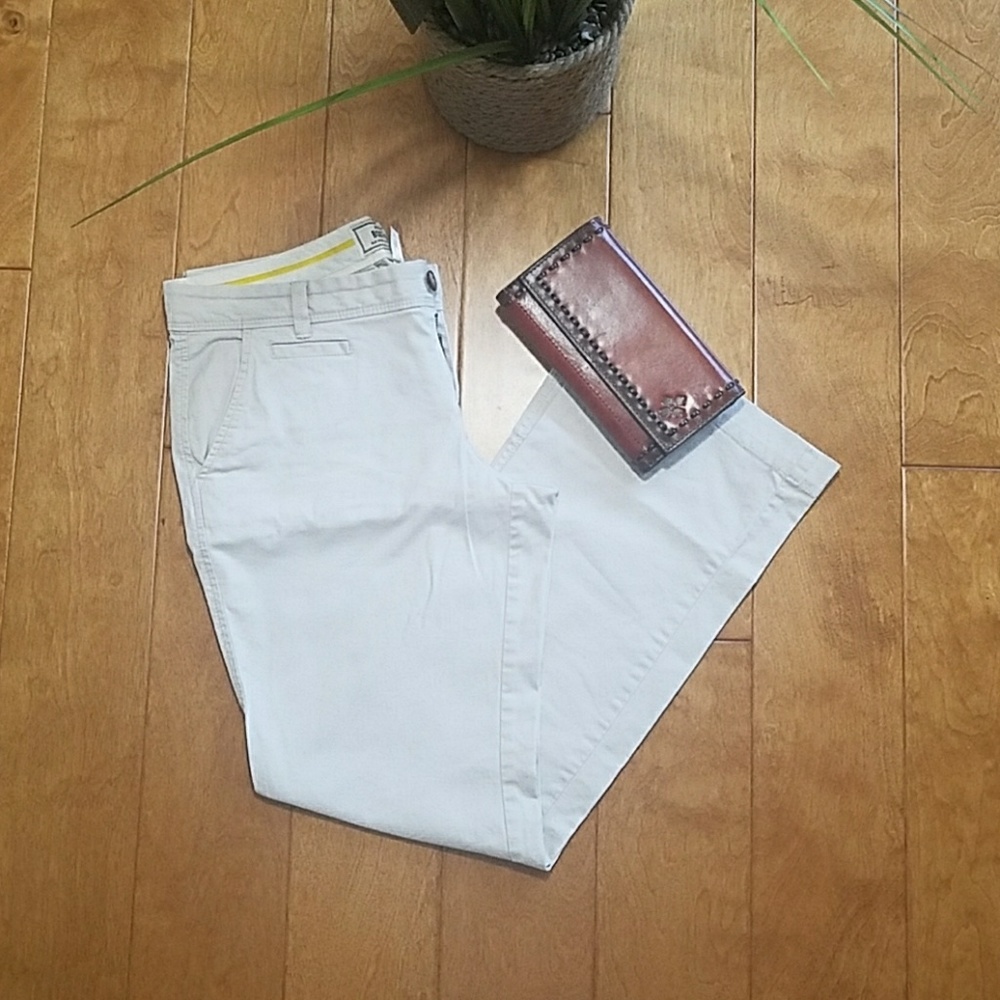 Low risw Old Navy khakis size 6